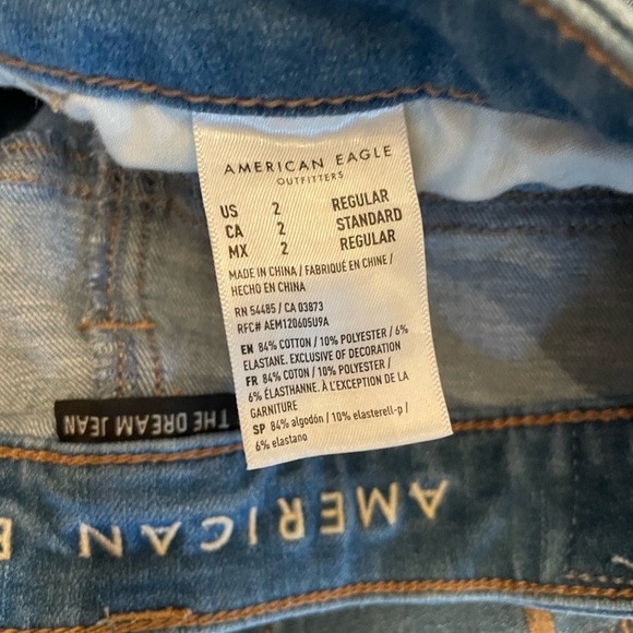 American Eagle high rise jeans - Picture 3 of 4